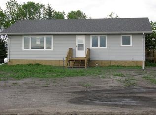 807 Red River Pl, Drayton, ND 58225
