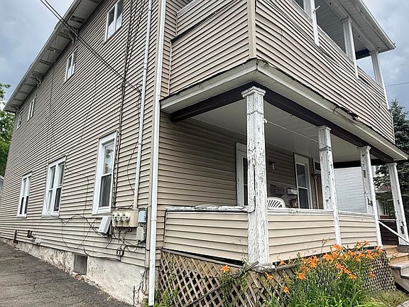 2nd image of 701-707 Main St