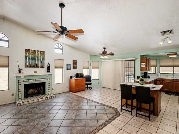 5th image of 3203 N 109th Dr