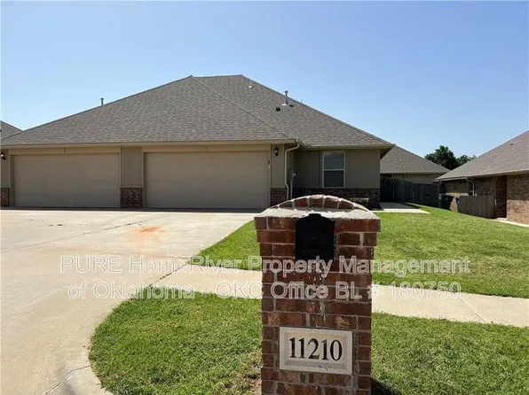 11210 Coachmans Rd, Yukon, OK 73099