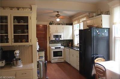 2nd image of 611 S Main St