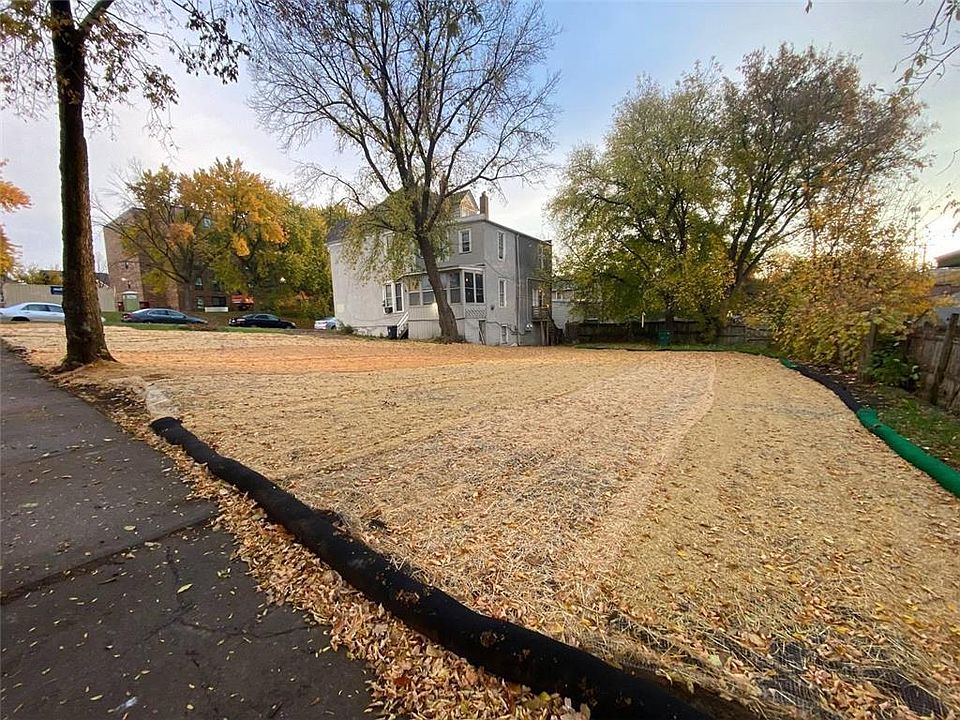 1st image of 594 Brunson St