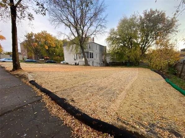 594 Brunson St, Saint Paul, MN 55130