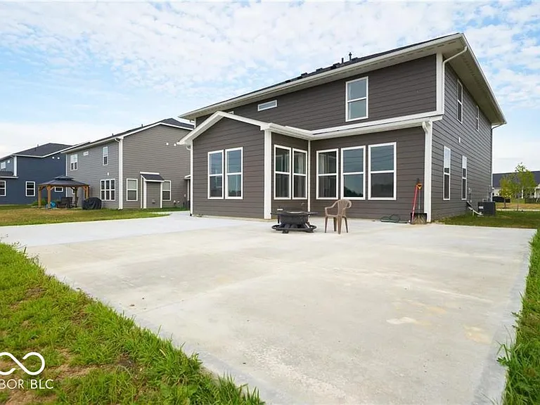 8255 Carnegie Ln — Photo 19