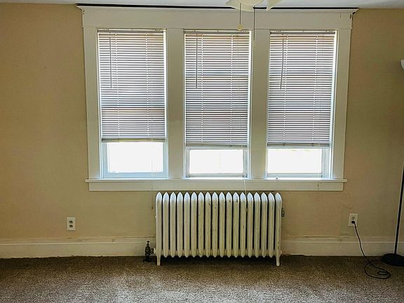 5th image of 301 Highgate Ave