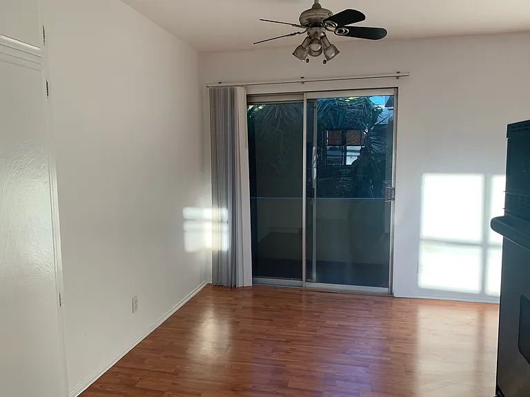 725 N Sycamore Ave #5 — Photo 5