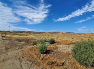 18350 W Avenue F8, Lancaster, CA