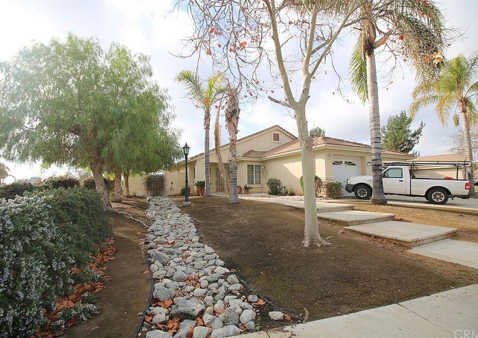 1st image of 25647 Sunnyvale Ct