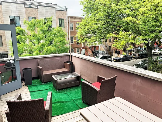 Rented by Reyes & Elsamad Real Estate Group | media 9