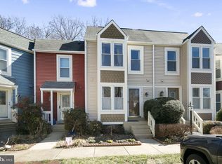 11271 Silentwood Ln, Reston, VA 20191