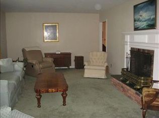 5 Denny Rd, Guilderland, NY 12084