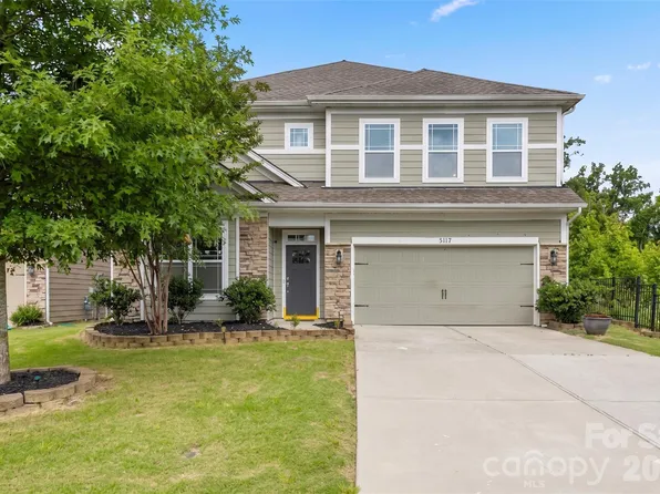 1042 Dina Dr, Fort Mill, SC 29708