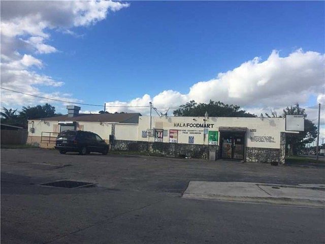 2nd image of 5010 NW 32nd Ave