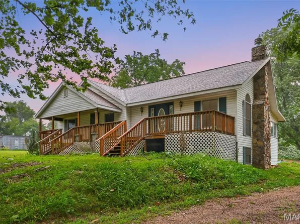 218 Piffy Ln, Climax Springs, MO 65324