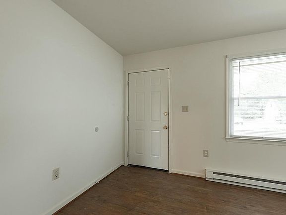 4th image of 24118 Mark Dr