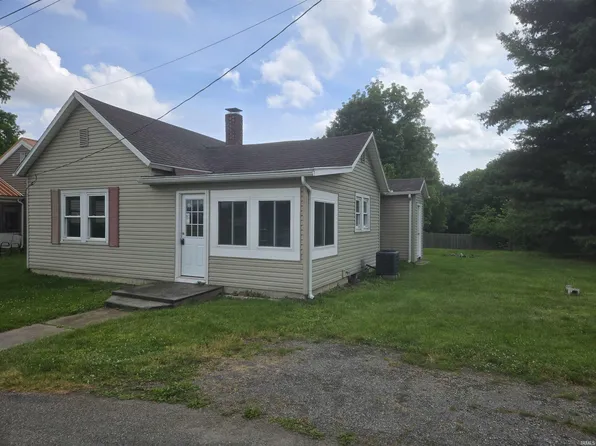 1398 S Us Hwy #33, Wawaka, IN 46794