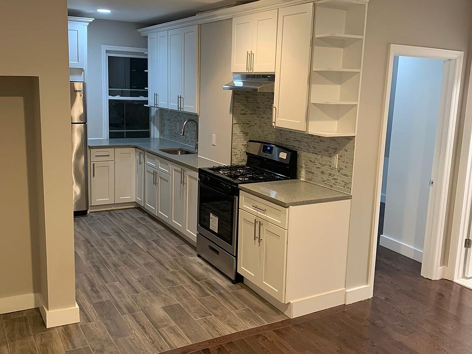 1st image of 8408 107th St