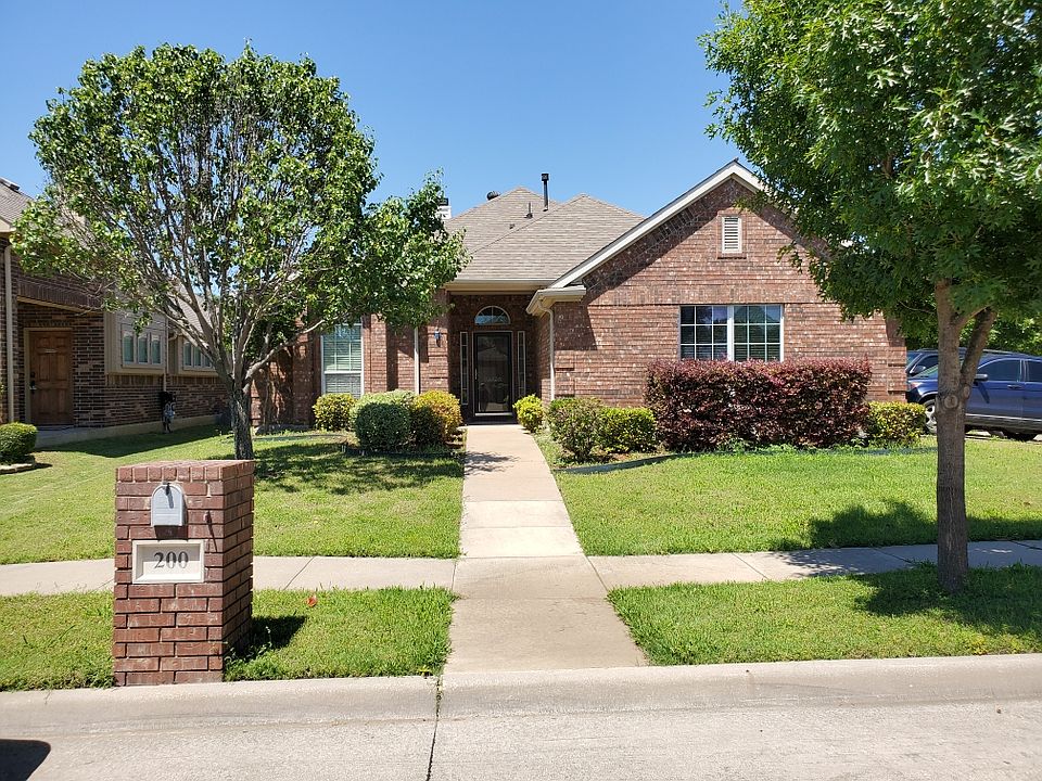 1st image of 200 Bayberry Dr
