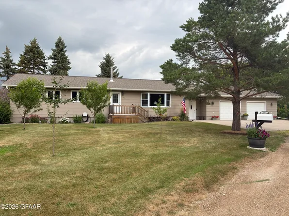 211 Westwood Ct, Grafton, ND 58237
