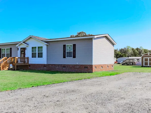 282 Sand Ridge Road, Beulaville, NC 28518