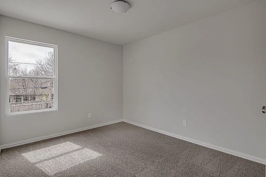 3 bed, 1516 sqft, $3,500 — Photo 4