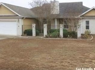 1066 Fairway Dr, Canyon Lake, TX 78133