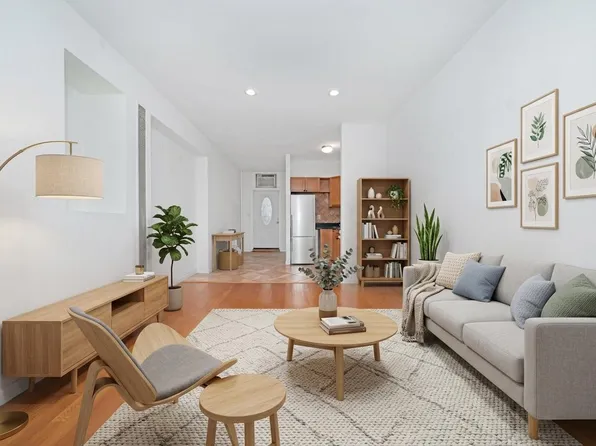 221 East 58th Street image 1 of 8