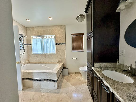 4th image of 4531 Lisann St