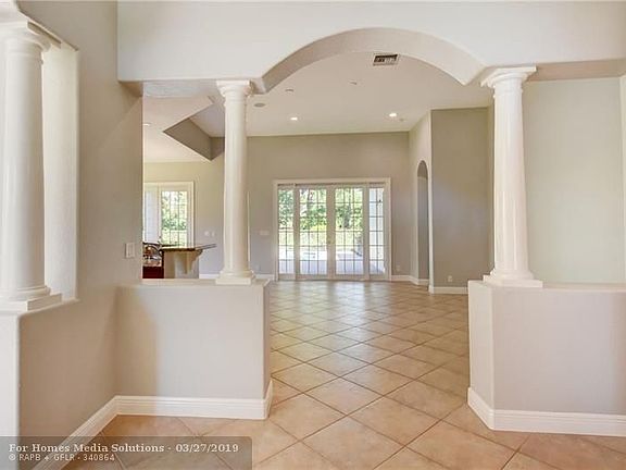 3rd image of 6270 NW 105th Way