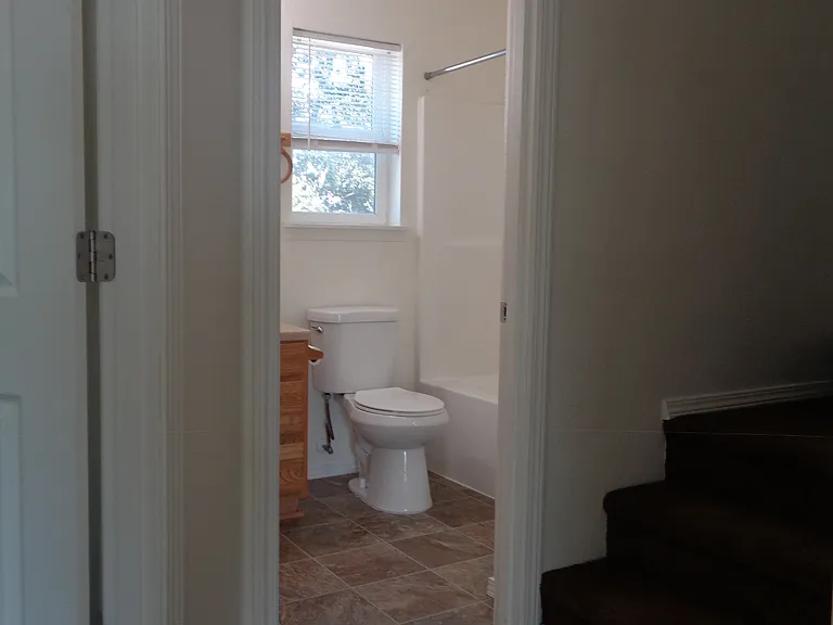 436 Norway St NE — Photo 7