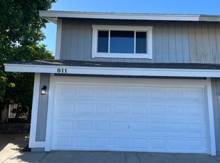 811 Oriole Ct, Lake Elsinore, CA 92530