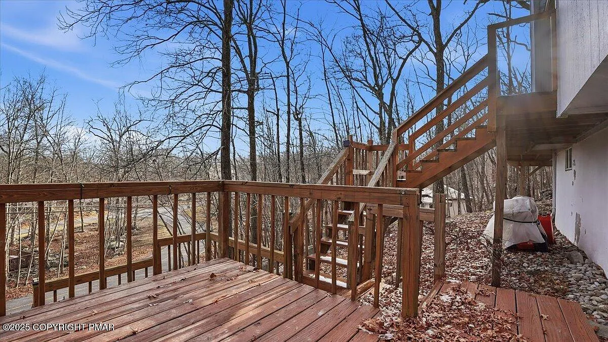 3 bed, 2.0 bath, 1380 sqft, $1,850 — Photo 3