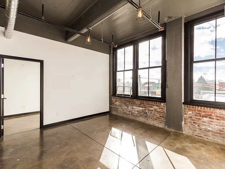 Reach Lofts — Photo 34