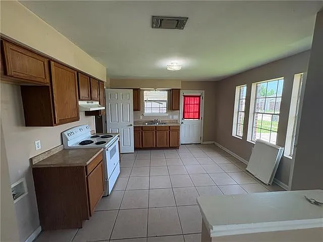 9100 Titans Dr — Photo 5
