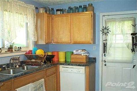 5th image of 516 Brown Ave