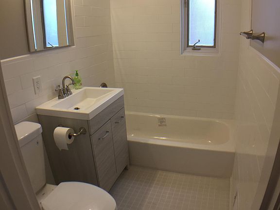 4th image of 66 Wiltshire Blvd