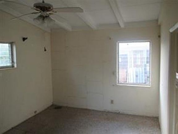 3rd image of 2431 Gulfstream Ln