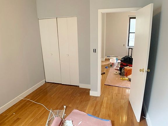 4th image of 21-37 33rd St #4CC