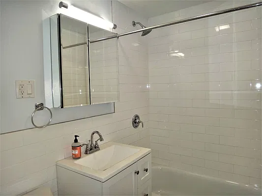 Rented by Brownstone Real Estate | media 10