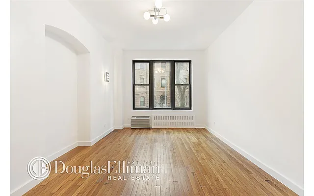 Rented by Douglas Elliman | media 15