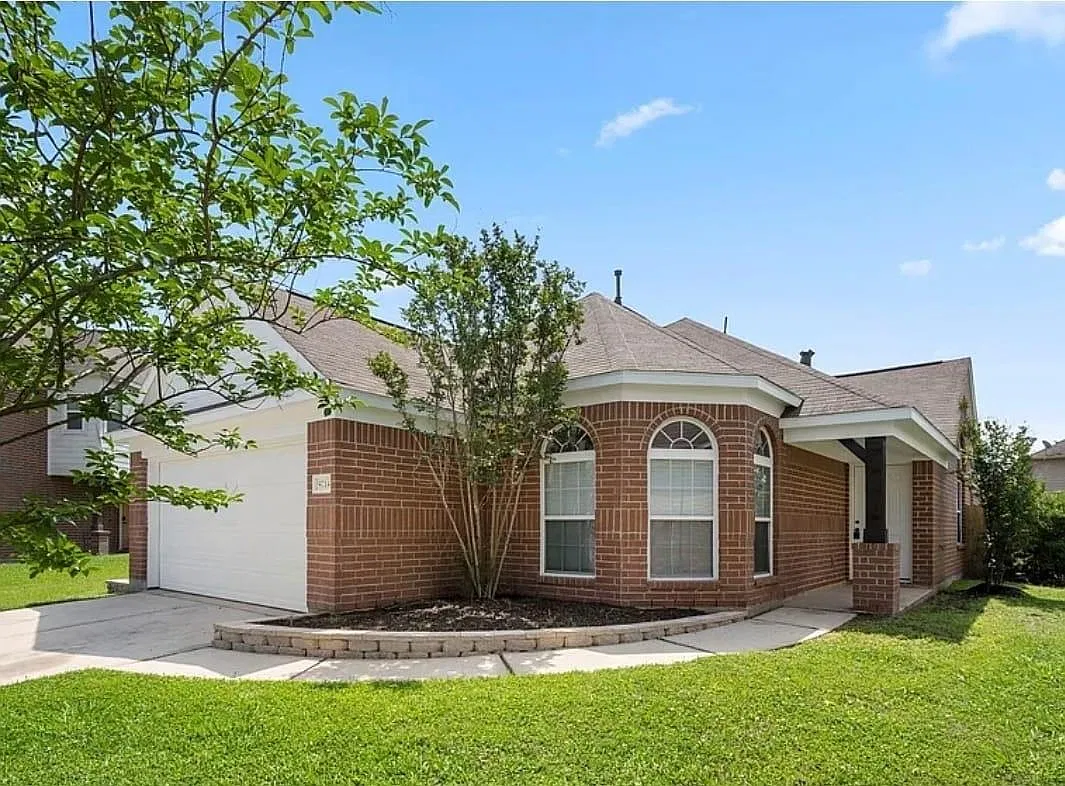 3 bed, 2.0 bath, 1791 sqft, $1,900 — Photo 1