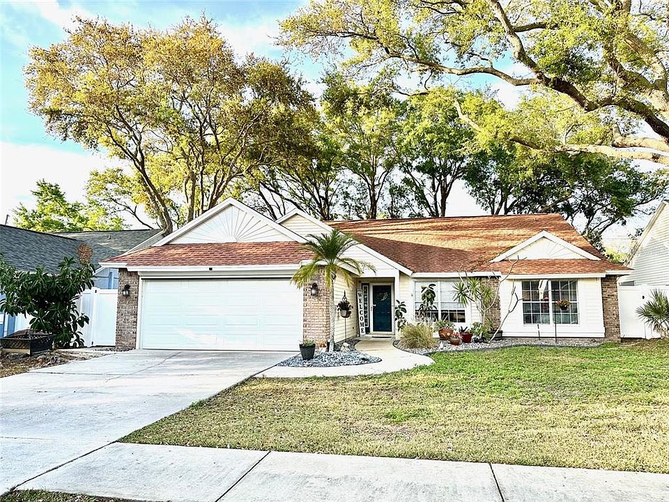1st image of 685 Bayside Dr