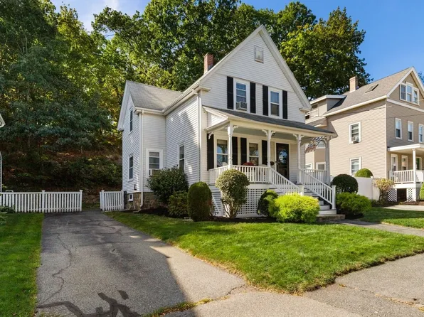 5 Walnut St, Wakefield, MA 01880