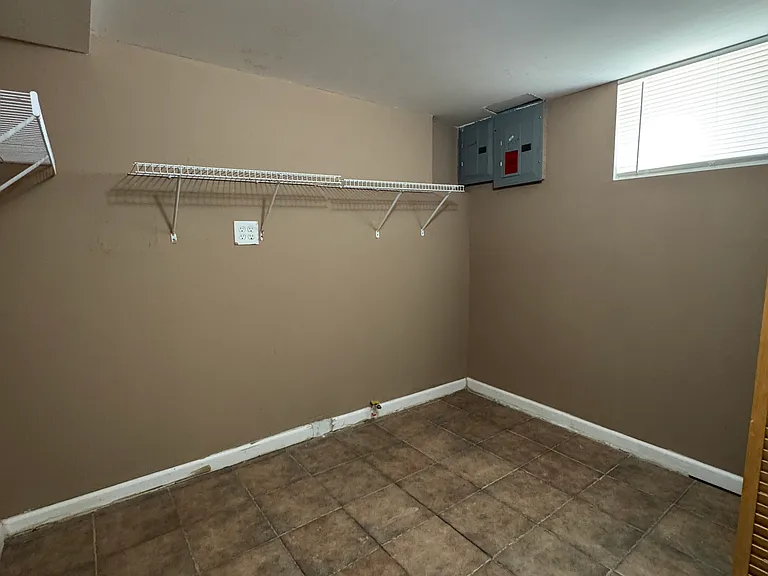 1 Beacon Pl #BASEMENT — Photo 14