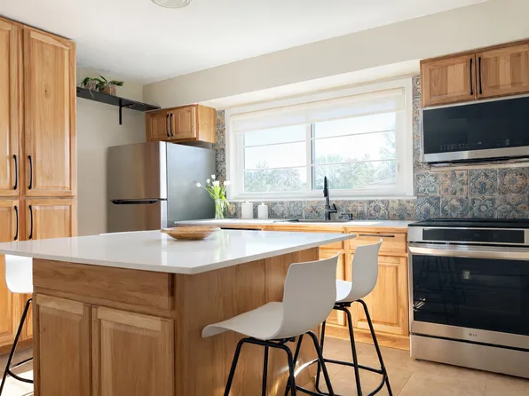 1310 Tinker Way, Glenview, IL