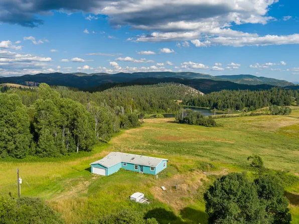 3262 Hill Loop Rd, Kettle Falls, WA 99141