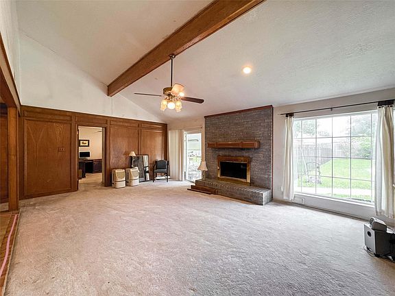 3rd image of 2109 E Linwood Oaks St