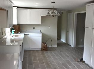 580 Potowomut Rd, Warwick, RI 02818