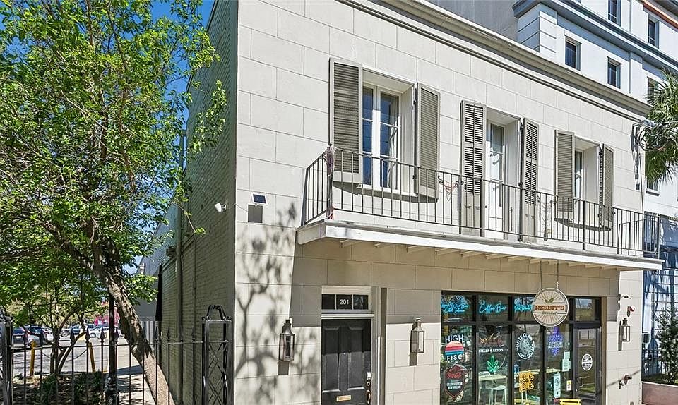 1st image of 427 Esplanade Ave #201