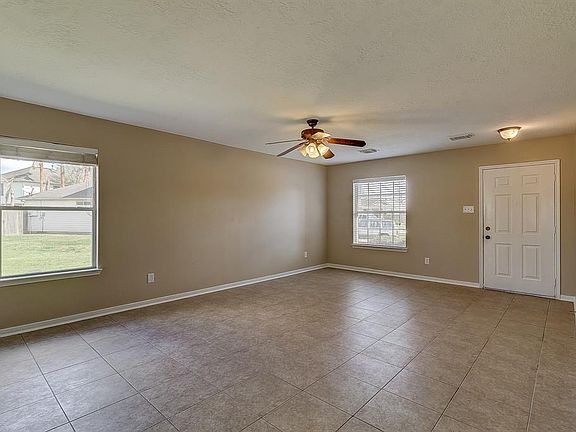 3rd image of 7719 Thicket Trace Ct